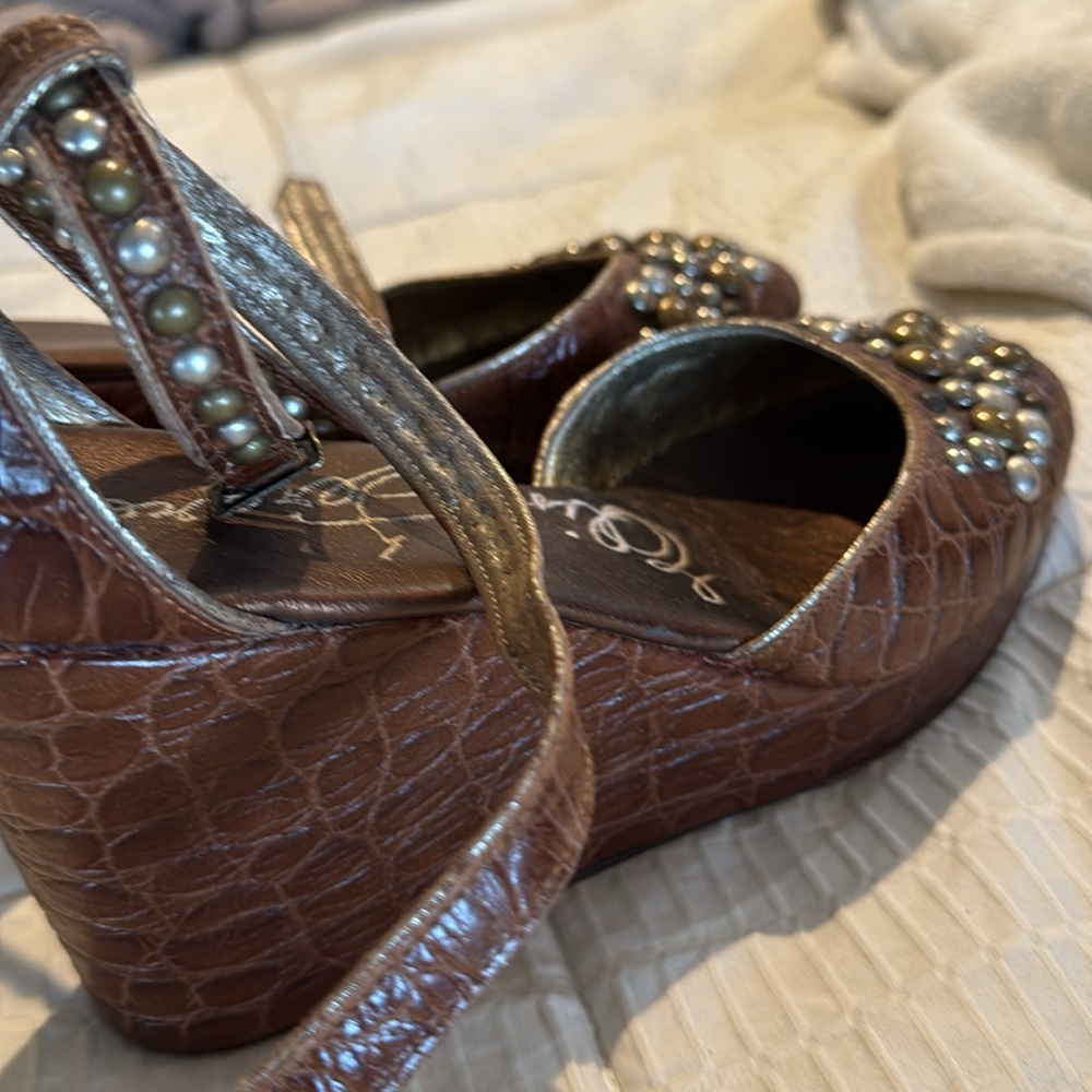 Chic Brown Beaded Women's Heels - Picture 5 of 6